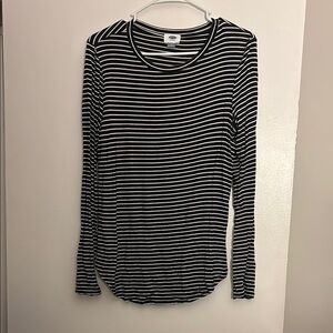 Old Navy Black and White Striped Long Sleeve T-Shirt